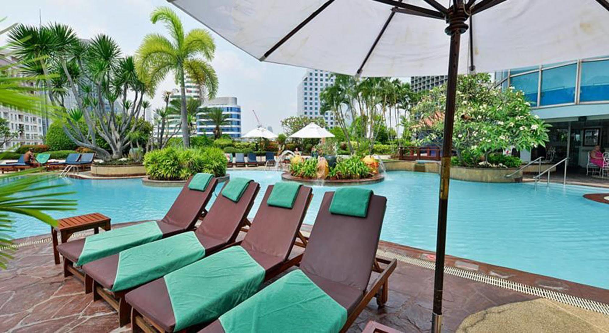 Executive Club At Windsor Hotel Bangkok Exterior foto